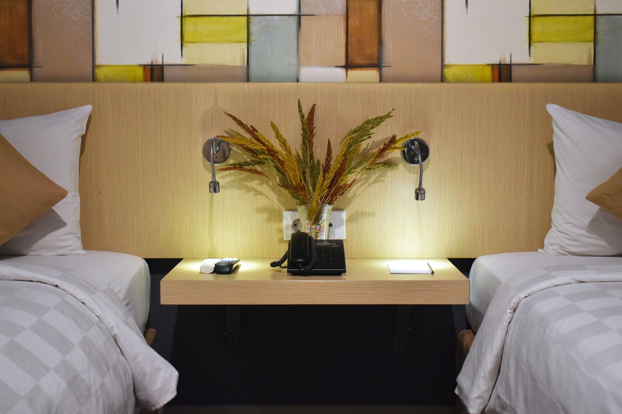 Hotel 88 Embong Malang Tunjungan Surabaya By Wh - Breakfast With The Best View On The Highest Floor And Strategic Location In The City Center Екстер'єр фото