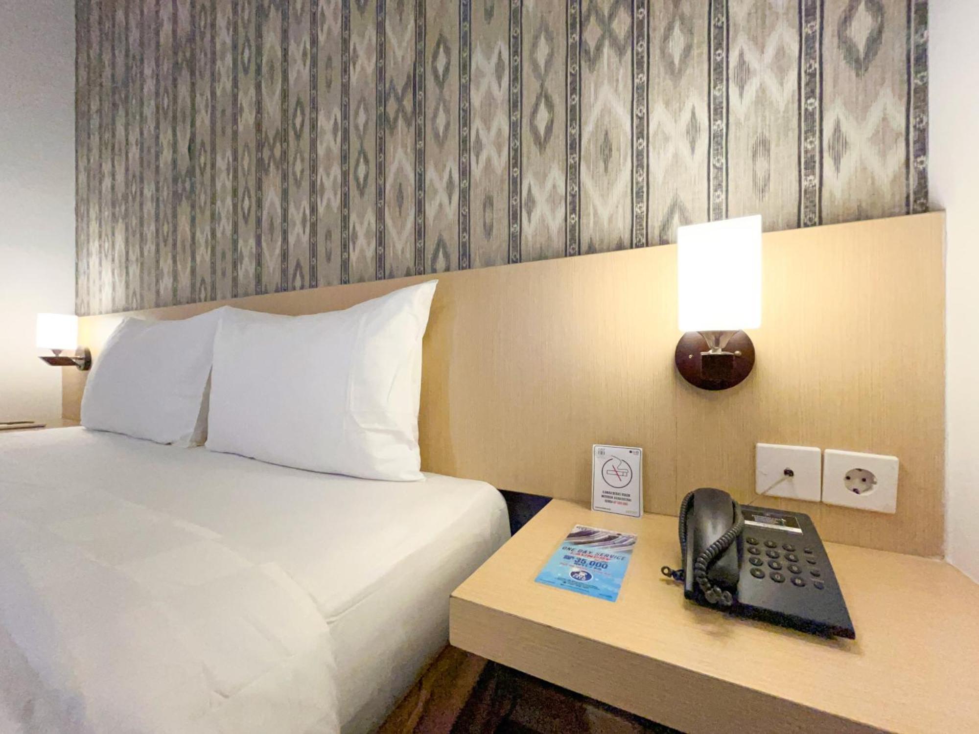 Hotel 88 Embong Malang Tunjungan Surabaya By Wh - Breakfast With The Best View On The Highest Floor And Strategic Location In The City Center Екстер'єр фото