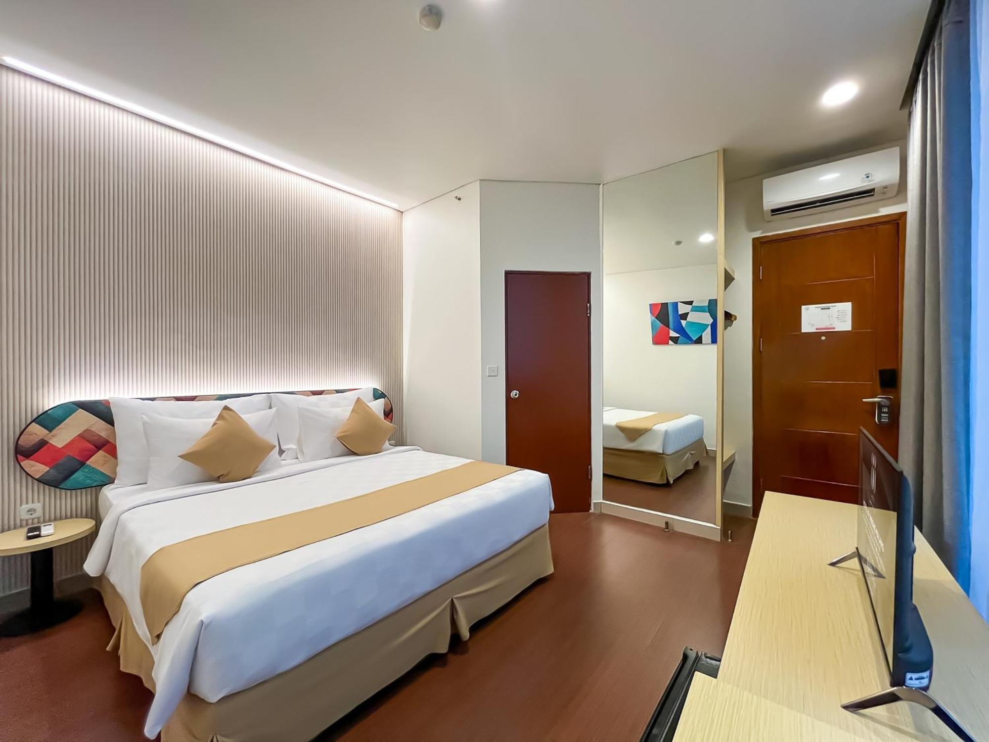 Hotel 88 Embong Malang Tunjungan Surabaya By Wh - Breakfast With The Best View On The Highest Floor And Strategic Location In The City Center Екстер'єр фото
