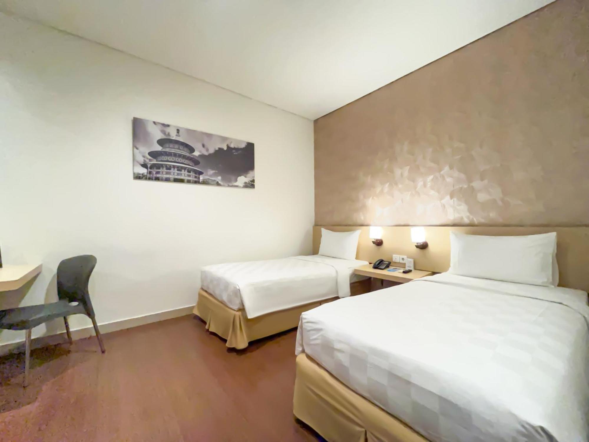 Hotel 88 Embong Malang Tunjungan Surabaya By Wh - Breakfast With The Best View On The Highest Floor And Strategic Location In The City Center Екстер'єр фото
